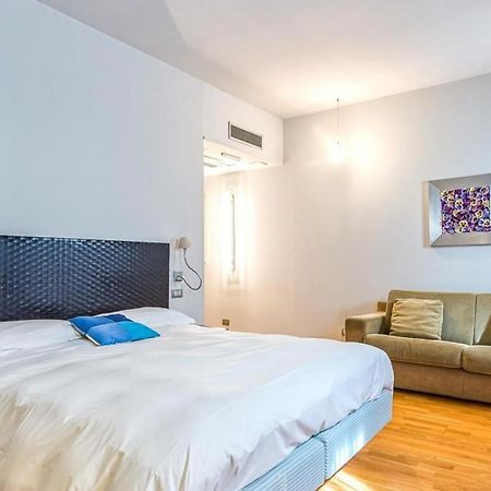 Mh Design Hotel Nápoly Kültér fotó