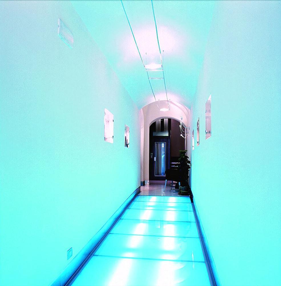 Mh Design Hotel Nápoly Kültér fotó