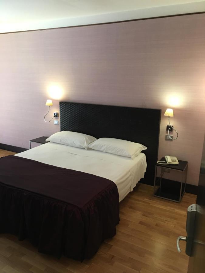 Mh Design Hotel Nápoly Kültér fotó