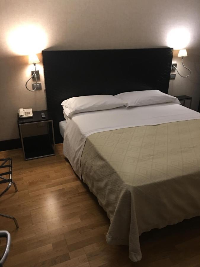 Mh Design Hotel Nápoly Kültér fotó