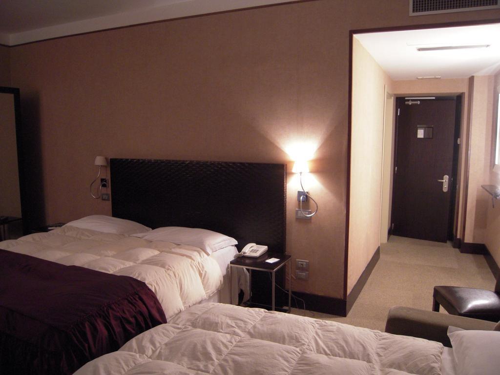Mh Design Hotel Nápoly Kültér fotó