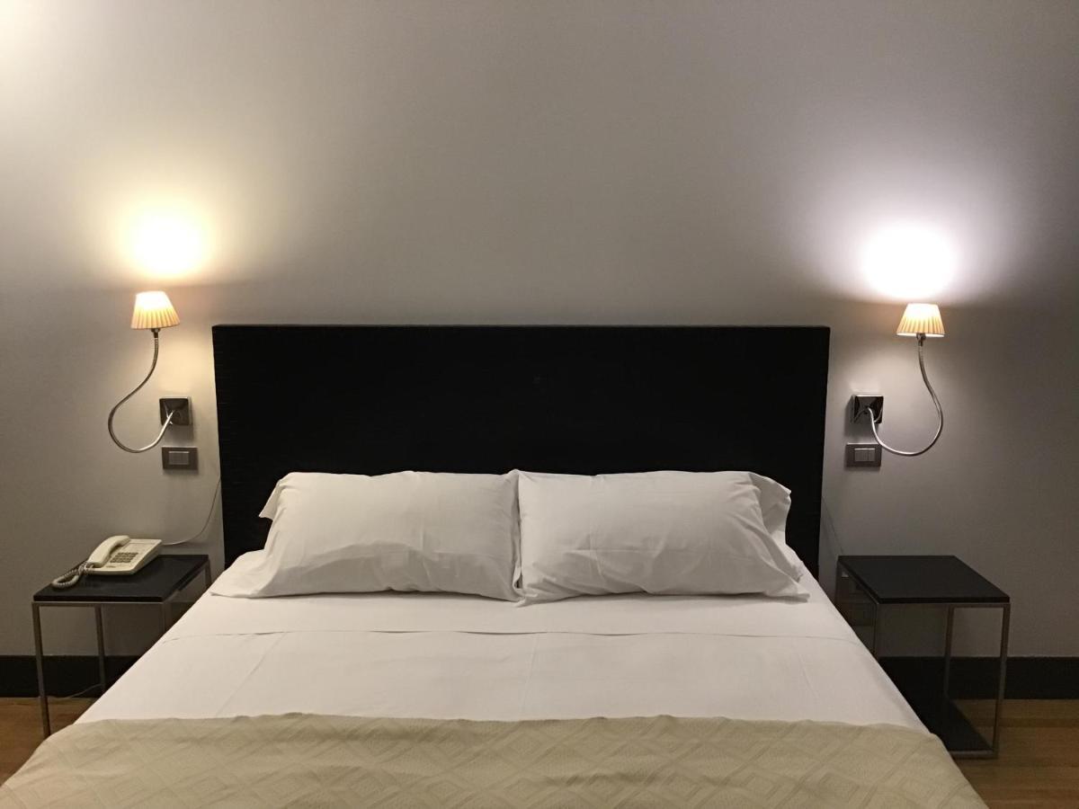 Mh Design Hotel Nápoly Kültér fotó