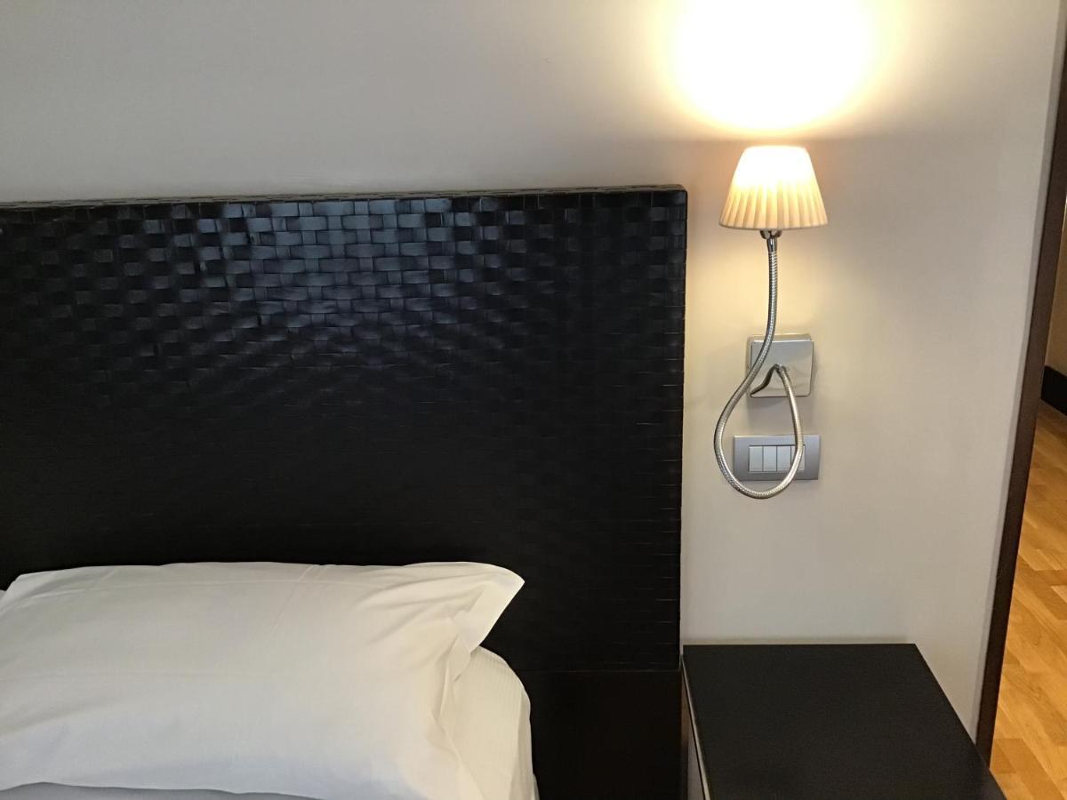 Mh Design Hotel Nápoly Kültér fotó