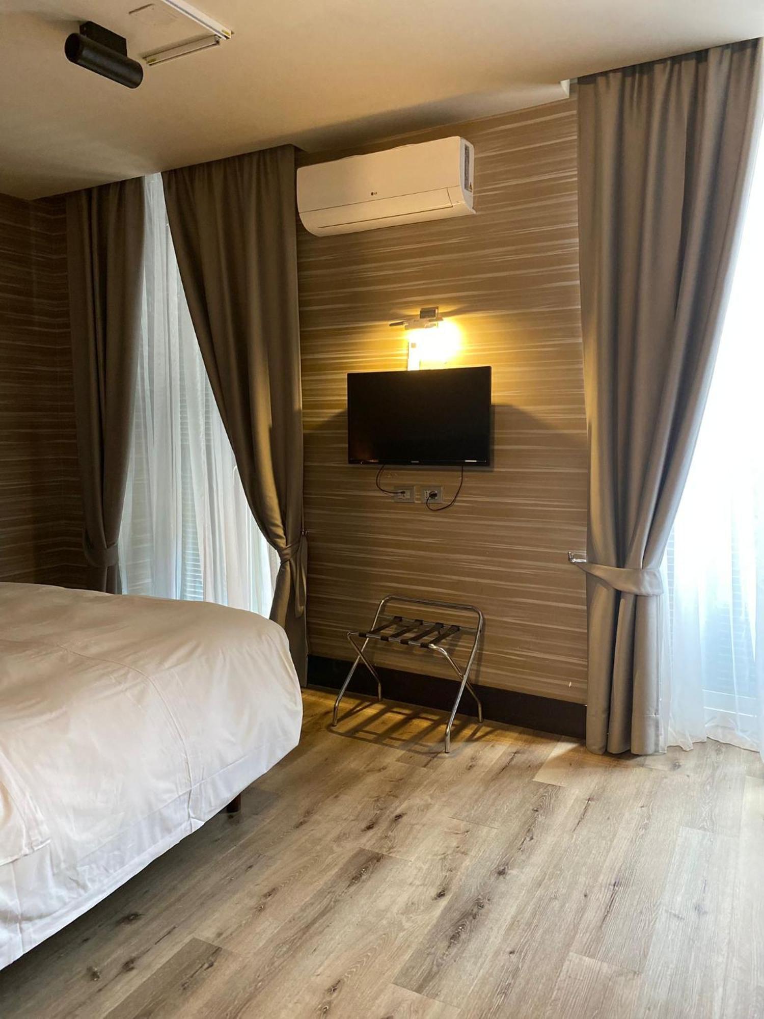 Mh Design Hotel Nápoly Kültér fotó
